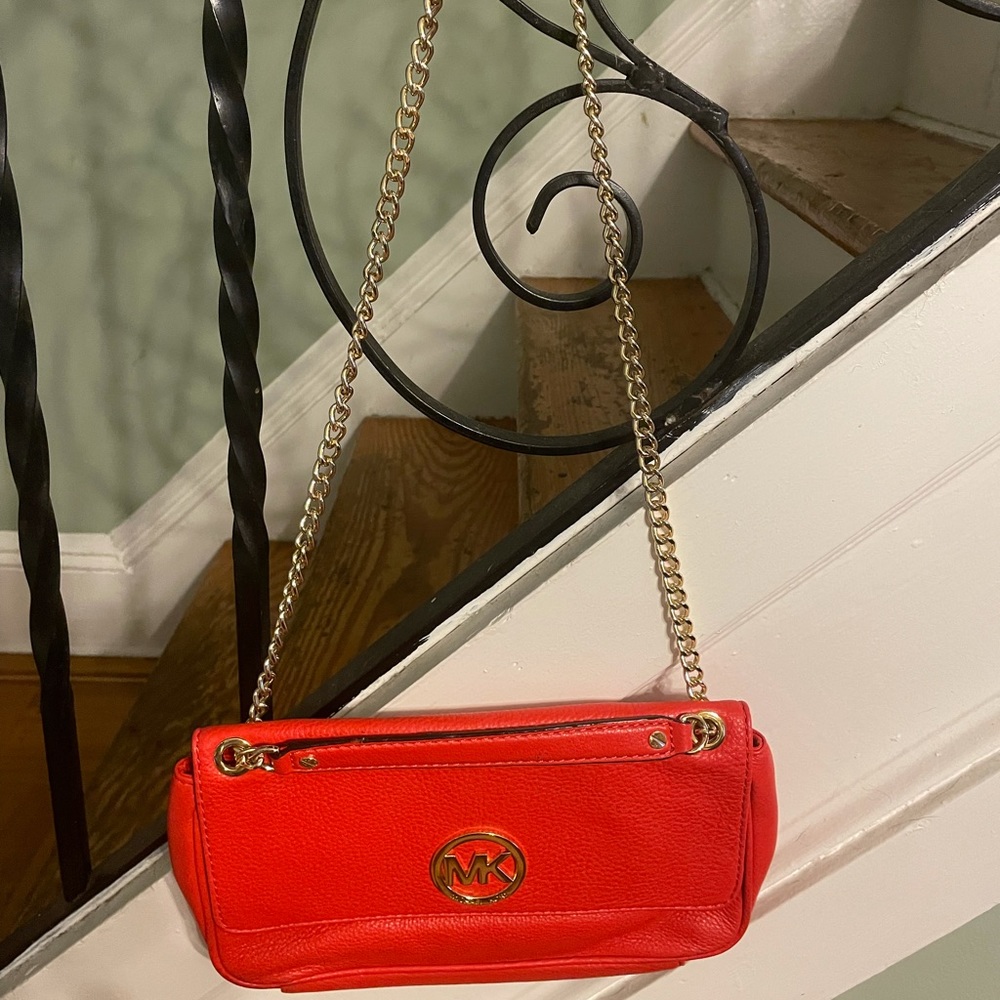 Micheal Kors Pop of color bag